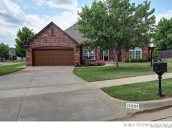 10001 E 95th St N, Owasso, OK 74055