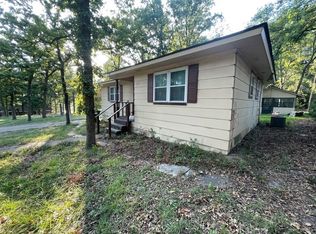 90 Nassau Ln, Hilltop Lakes, TX 77871