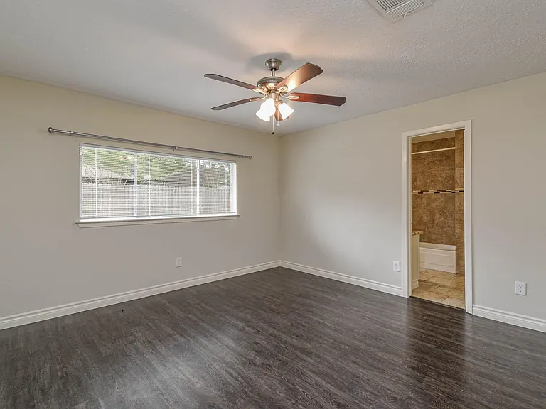 4922 Bridgemont Ln — Photo 12
