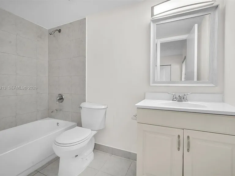685 W Park Dr #206-11 — Photo 28