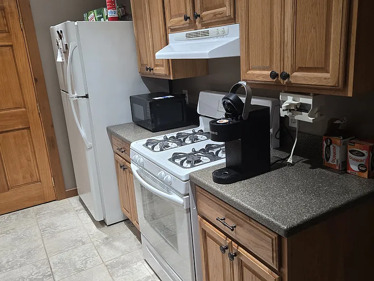 1 Rosemont Dr #2 — Photo 11