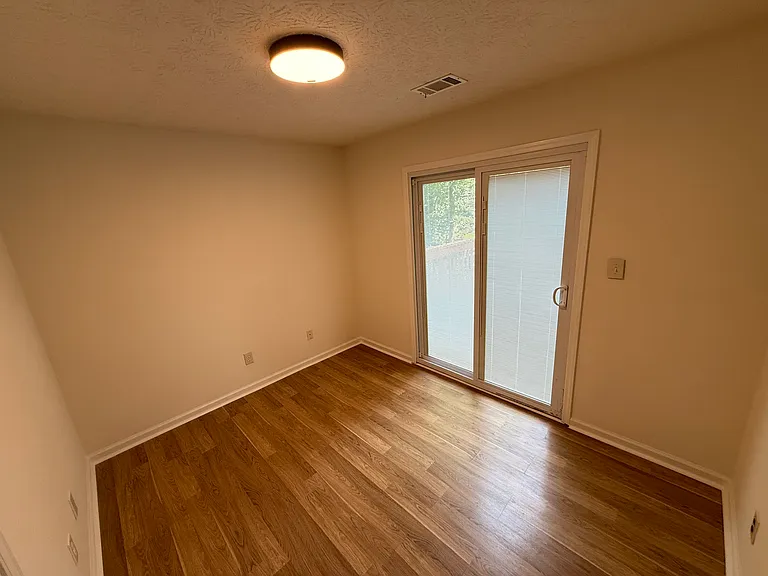 811 Kennesaw Dr — Photo 15