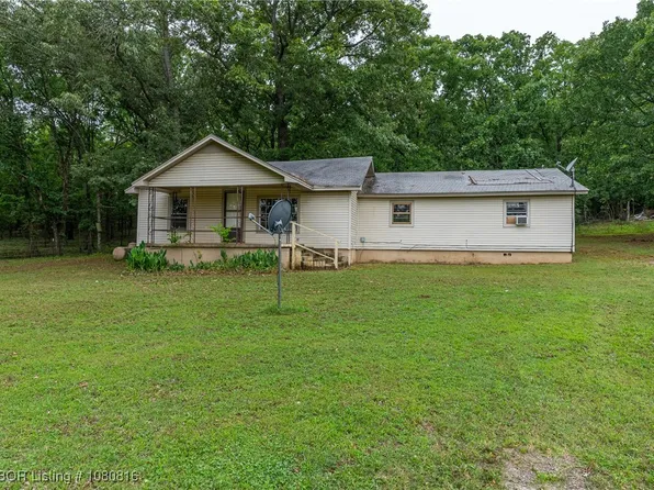 105826 S 4760th Rd, Muldrow, OK 74948