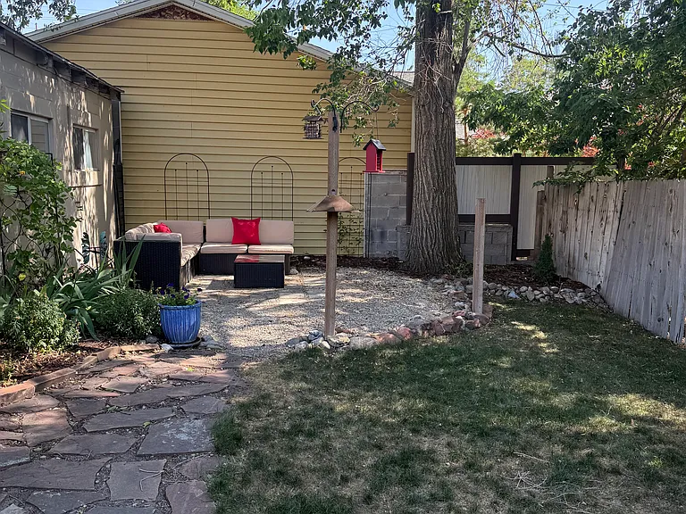 215 W Reed Ave — Photo 29