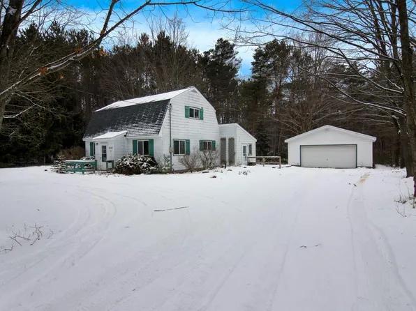 10762 Thiel Rd, Traverse City, MI 49685