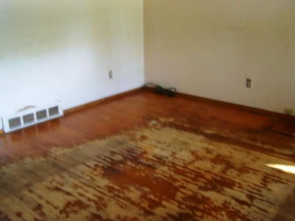 3rd image of 4901 Ziegler St