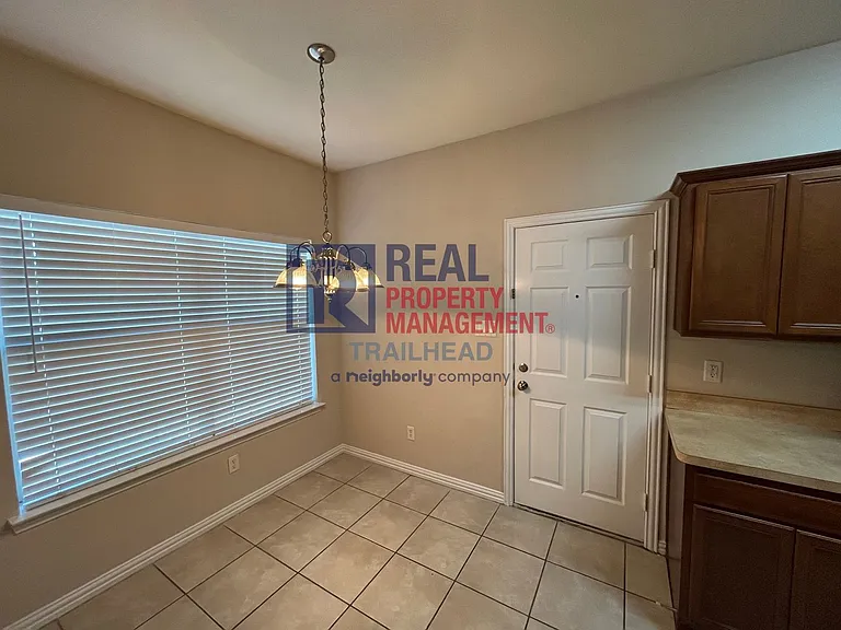 7901 Marydean Ave — Photo 6