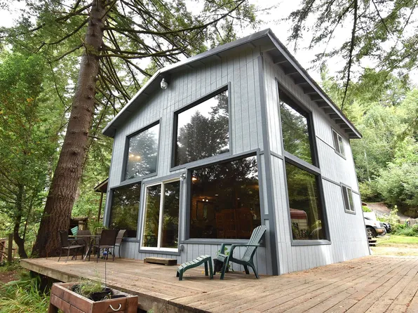 96340 Silverwood Ln, Lakeside, OR 97449
