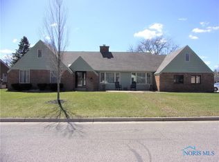 725 Crestview Ave, Bryan, OH 43506