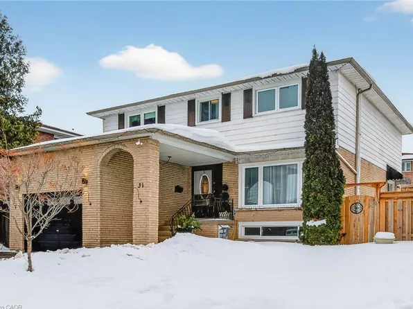 31 Maynard St, Hamilton, ON L9B 1R9