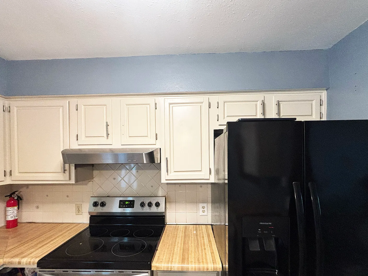 3 bed, 1.5 bath, 900 sqft, $1,300 — Photo 4