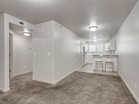 5th image of 1026 N 1090 W