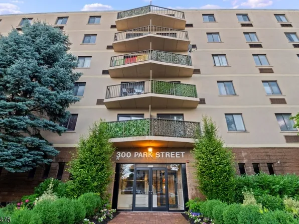 300 Park St #2A, Hackensack City, NJ 07601