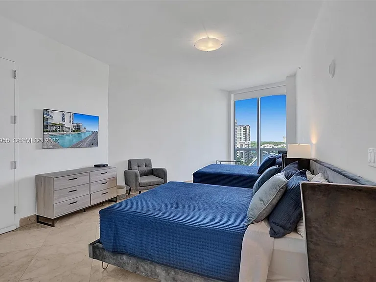 16001 Collins Ave #805 — Photo 25