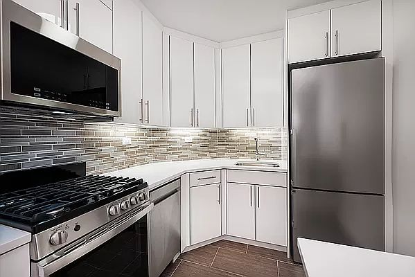 1st image of 300 E 40th St APT 11L