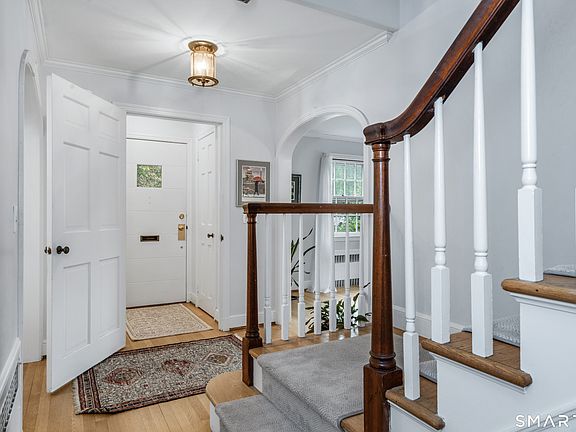 3rd image of 373 Auburn Road