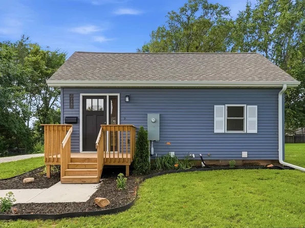 1931 Belle Ave, Cedar Falls, IA 50613