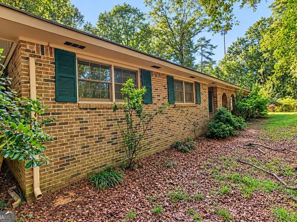 1847 W Hightower Trl, Conyers, GA 30012