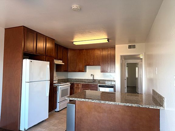 3rd image of 765 Templeton Ave