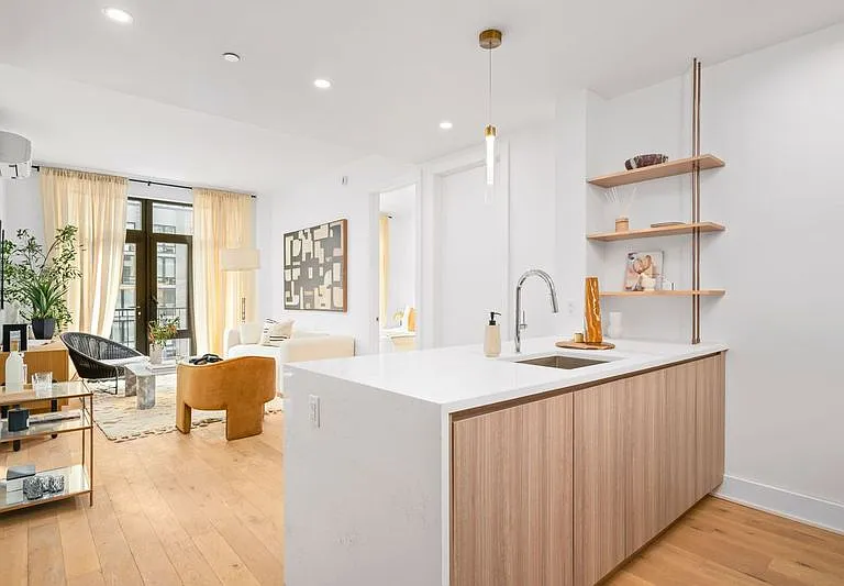 2-24 26th Ave #614 — Photo 4
