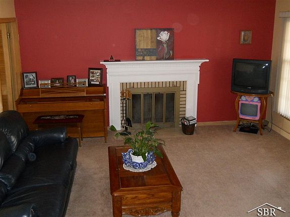 4th image of 2127 Augsburg Dr