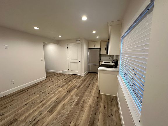 5th image of 2751 E Sunset Dr