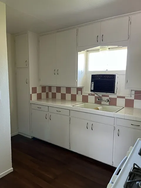 1 bed, 550 sqft, $1,865 — Photo 3