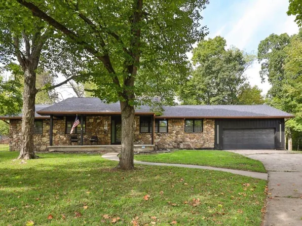 5387 S Woodcliffe Drive, Springfield, MO 65804
