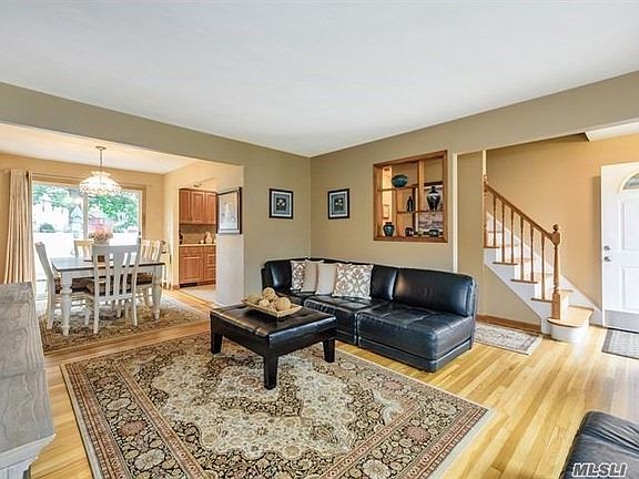4th image of 174 East Ave
