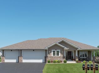 9505 Dunes Ct S, Cottage Grove, MN 55016