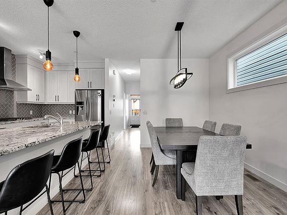 5th image of 87 S Howse Cres NE