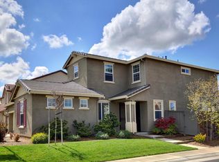 8240 Wymark Dr, Elk Grove, CA 95757