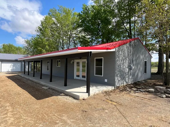 8217 Gilbert Rd, Pittsford, MI 49271