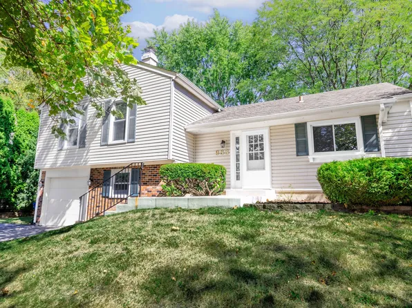 983 Stuart Dr, Bartlett, IL 60103