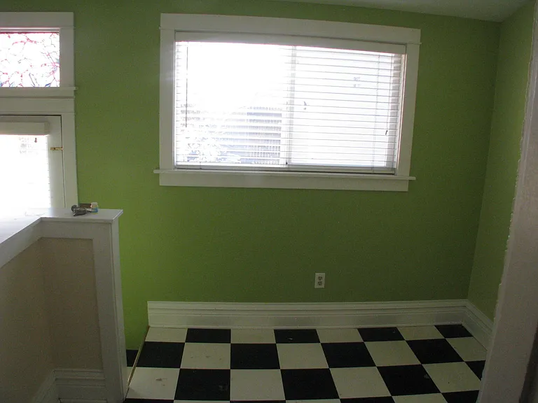 2364 Clermont St — Photo 17