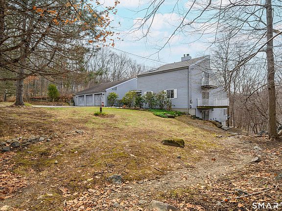 3rd image of 11 Chestnut Hill Road