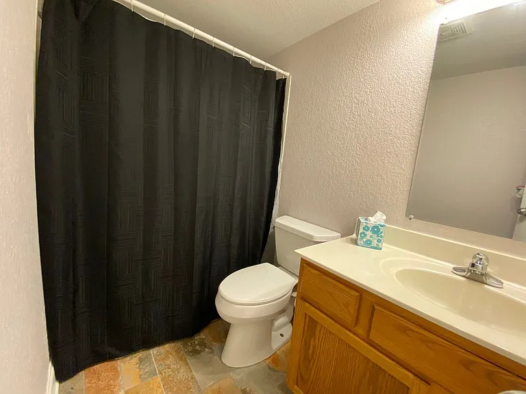 502 Grandview Ct — Photo 9