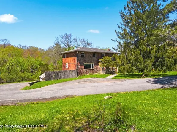 131 New York 208, New Paltz, NY 12561