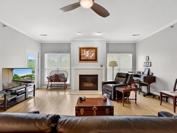 1220 E Locust STREET #308, Milwaukee, WI 53212