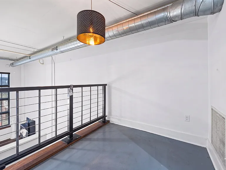 715 N Graham St #204 — Photo 11