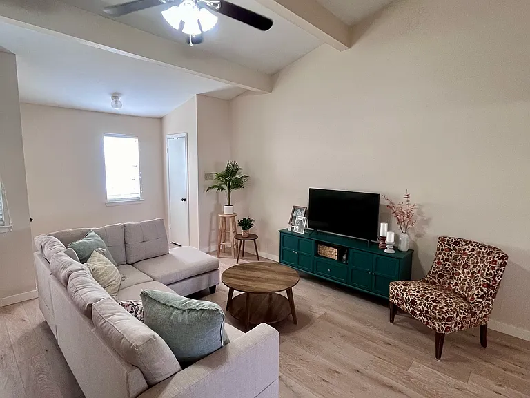2800 Longmire Dr #3 — Photo 3