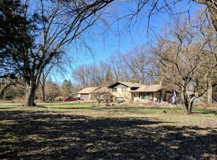 27W110 80th St, Naperville, IL 60565