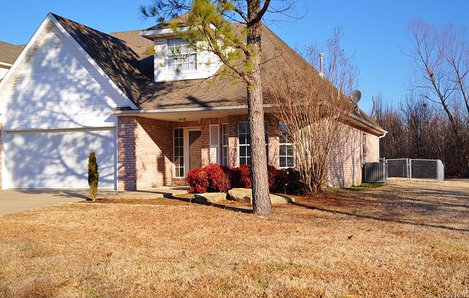 1st image of 1400 E 17th St