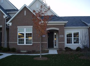 2632 Camberley Cir, Naperville, IL