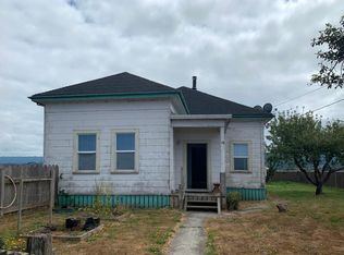 1270 Moxon Ln, Arcata, CA 95521