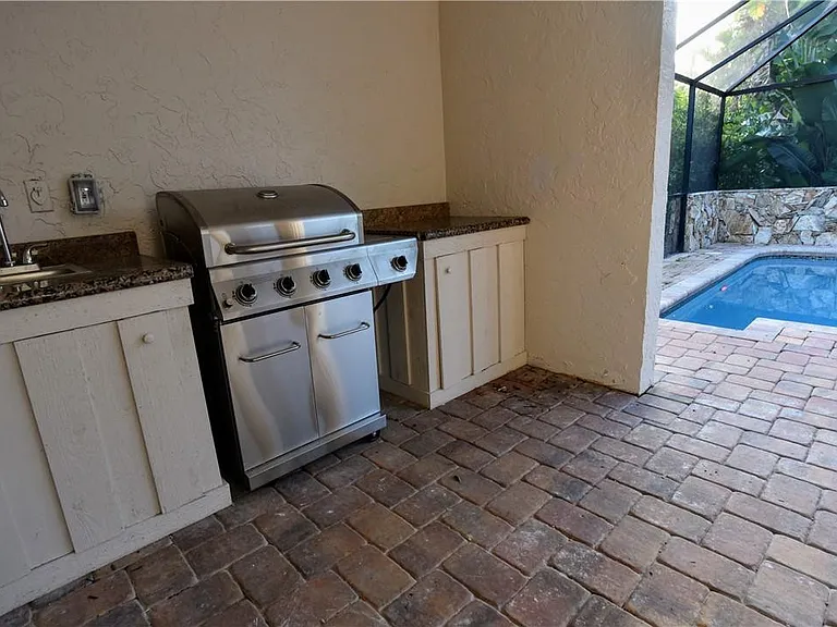 11159 NW 10th Pl — Photo 27