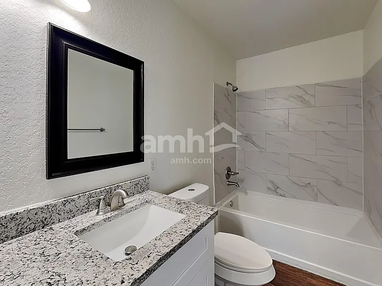 9210 Laguna Fls — Photo 15