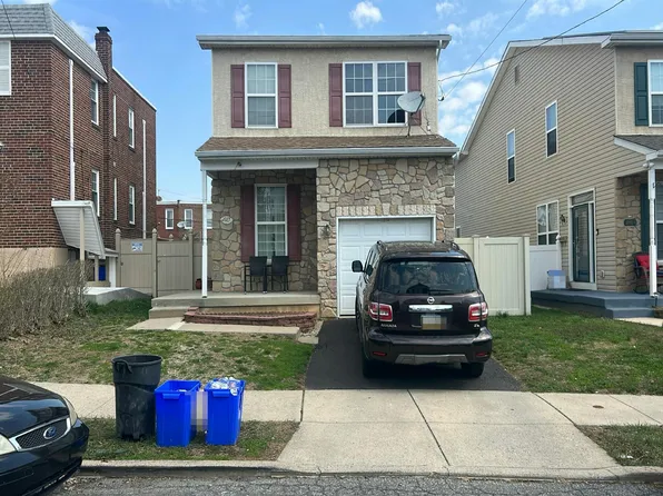 1917 Fuller St, Philadelphia, PA 19152