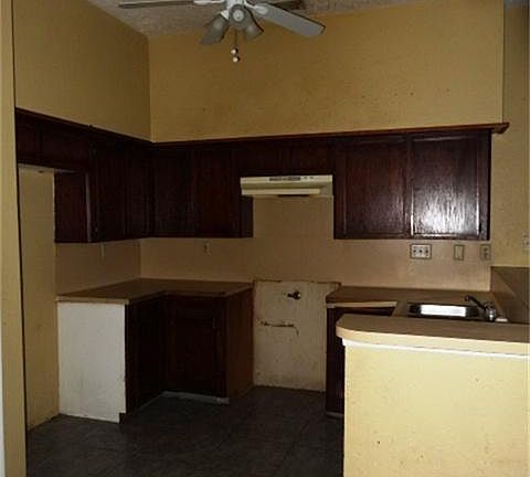3rd image of 11719 Henley Dr