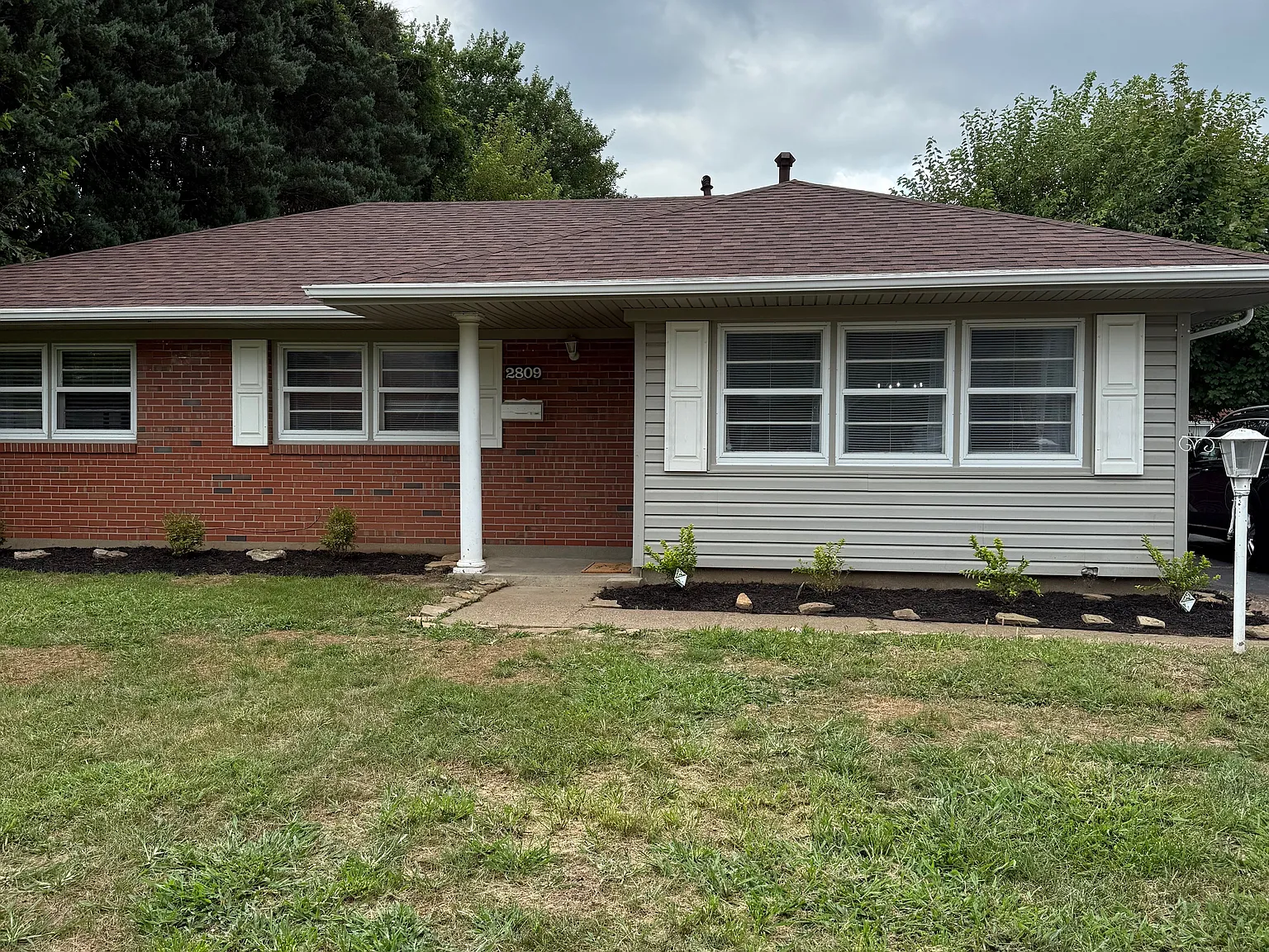 3 bed, 1.5 bath, 1263 sqft, $1,600 — Photo 1
